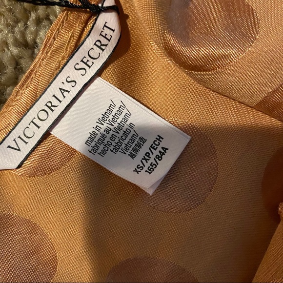 🆚 Satin Cami - Picture 10 of 11